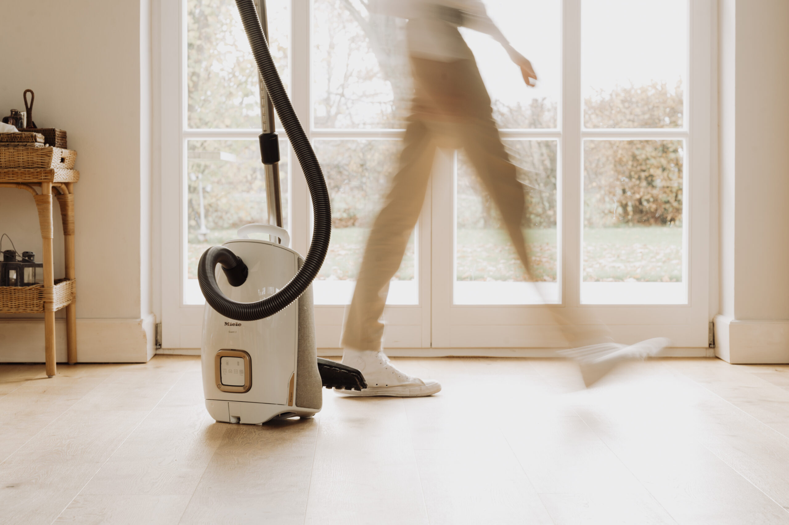 Wir saugen und wischen für Ihr sauberes Zuhause.